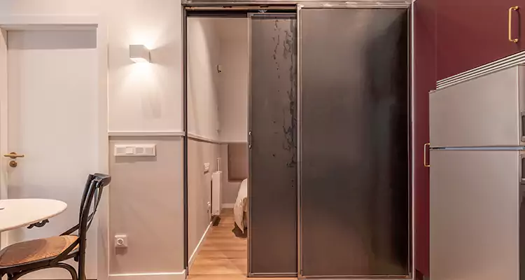 We Fix Closet Sliding Door in Vero Beach South, FL 