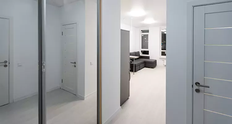 Modern Mirrored Closet Doors Repair in Vero Beach South, FL
